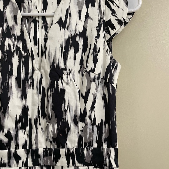 French Connection Black and White dress - Picture 4 of 16